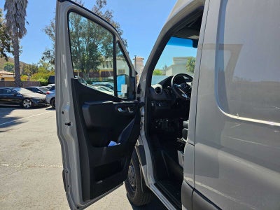 2026 Mercedes-Benz Sprinter 2500 Standard Roof I4 Diesel HO 144 AWD