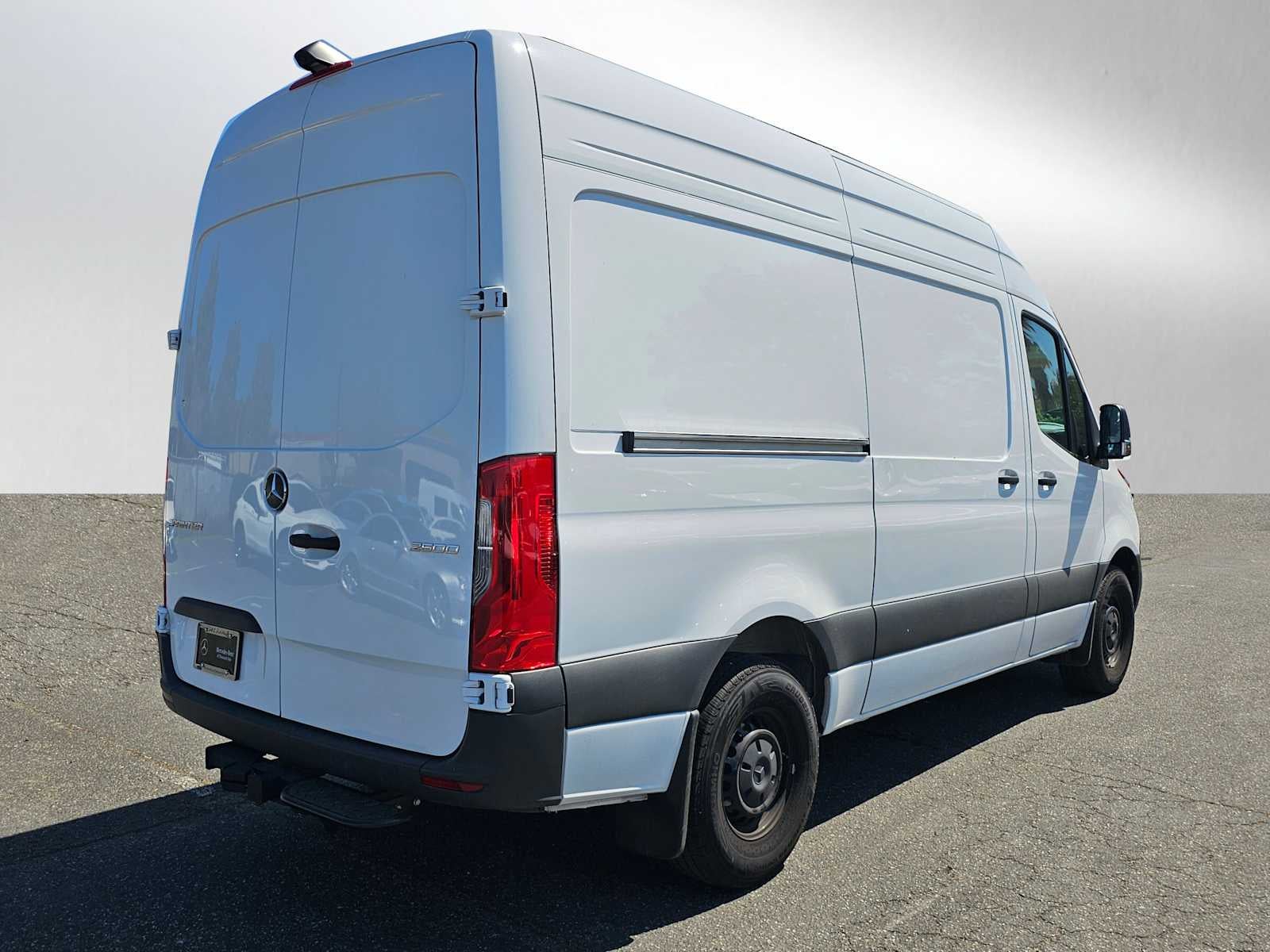 2025 Mercedes-Benz Sprinter Cargo Van 2500 Standard Roof I4 Diesel 144 RWD