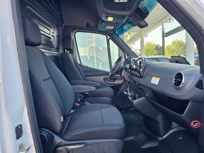 2025 Mercedes-Benz Sprinter Cargo Van 2500 Standard Roof I4 Diesel 144" RWD