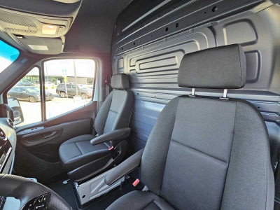2025 Mercedes-Benz Sprinter Cargo Van 2500 Standard Roof I4 Diesel 144" RWD