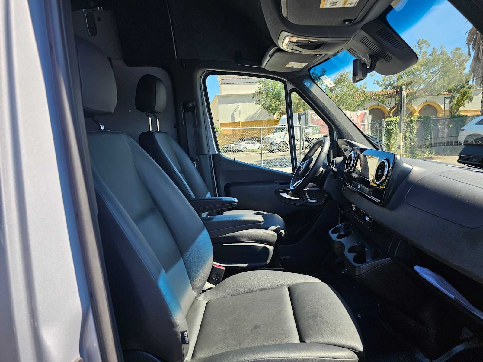 2025 Mercedes-Benz Sprinter Cargo Van 2500 Standard Roof I4 Diesel HO 144 RWD