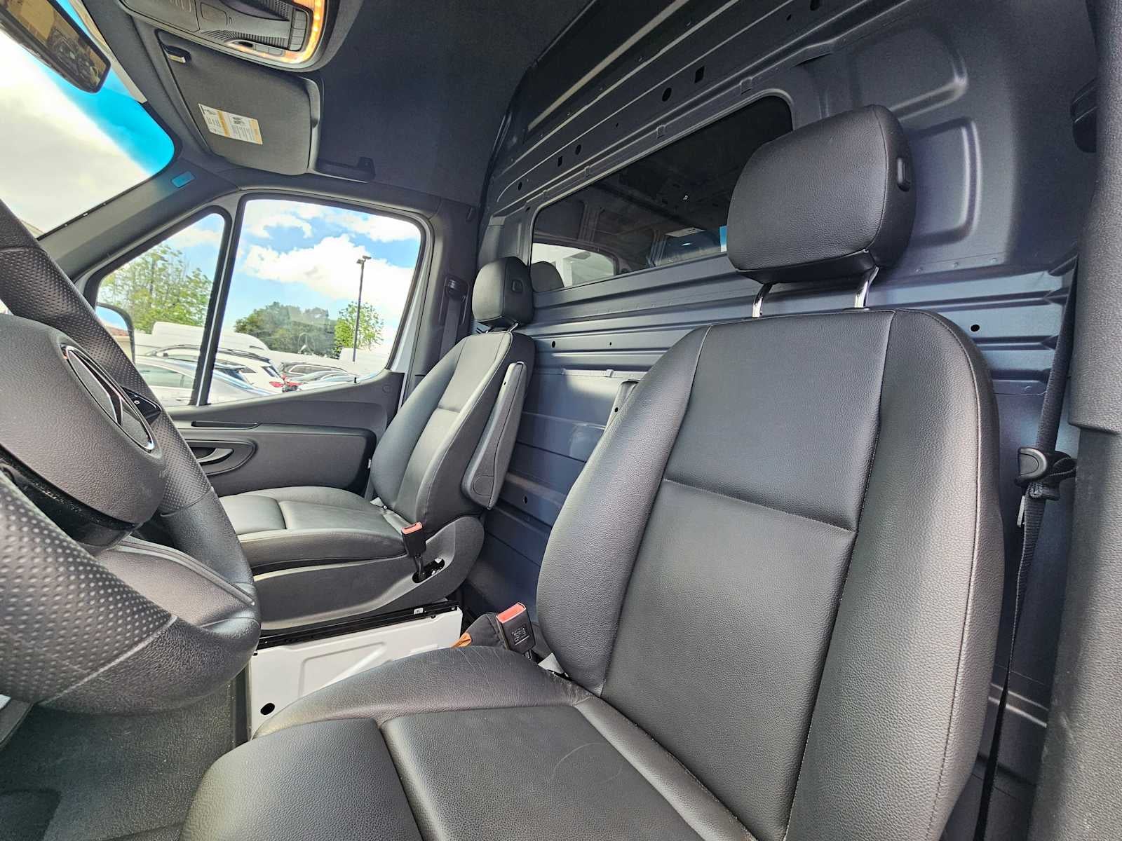 2025 Mercedes-Benz Sprinter Cargo Van 2500 High Roof I4 Diesel HO 170 Extended RWD